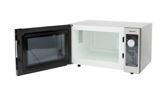 spacious-interior-of-microwave-without-turntable